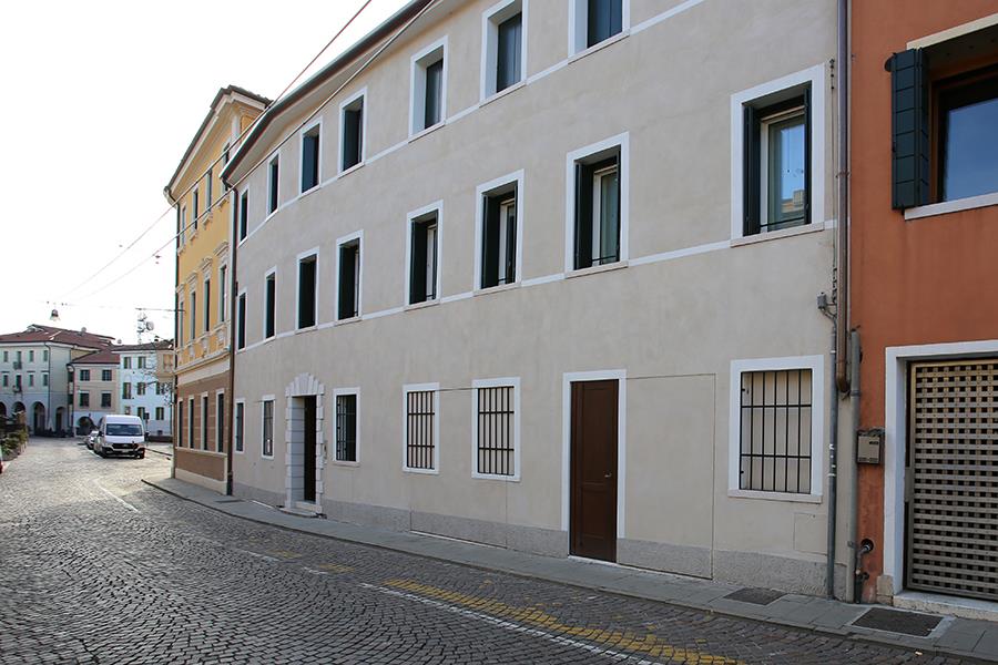 INVISIBLE / Location: Via Filippini, Treviso - Enterprise: Costruzioni BORDIGNON Volpago del Montello (TV) - Designers: Archi-Plan studio, Montebelluna (TV) - Agente: Studiodue Srl, Varaschin Valter